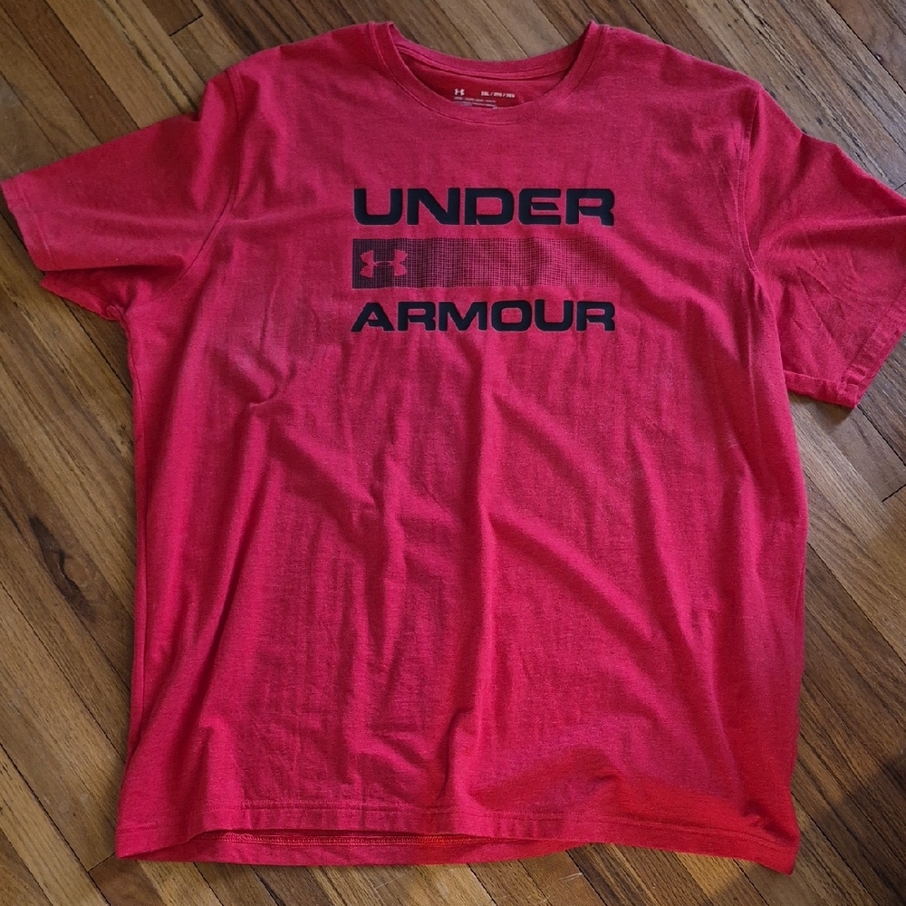 Under Armour Bold Red Heat Gear Short Sleeve Tee
